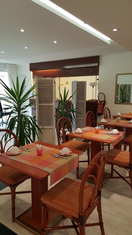 Hôtel Le Galoubet Villeneuve-Loubet Buitenkant foto