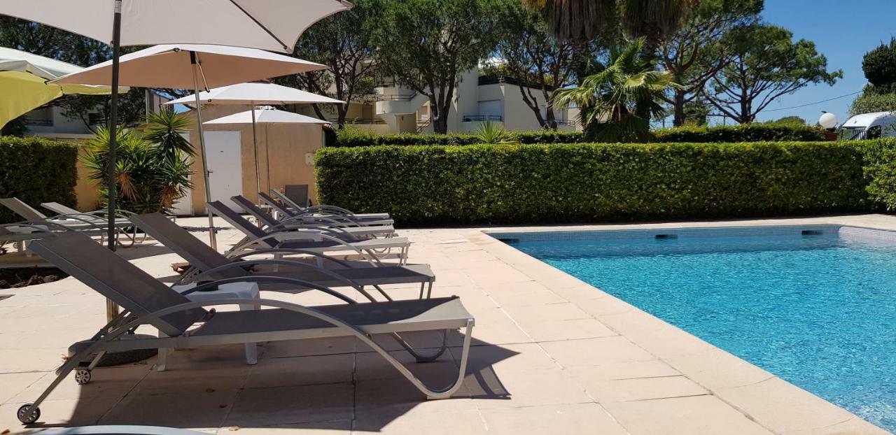 Hôtel Le Galoubet Villeneuve-Loubet Buitenkant foto