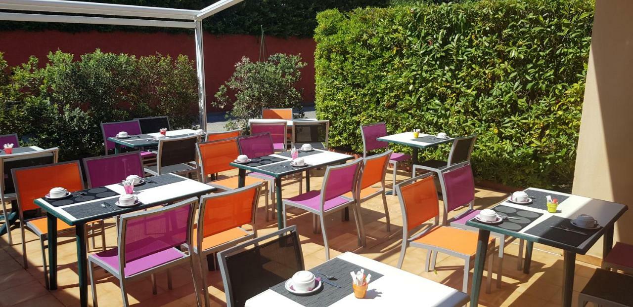Hôtel Le Galoubet Villeneuve-Loubet Buitenkant foto