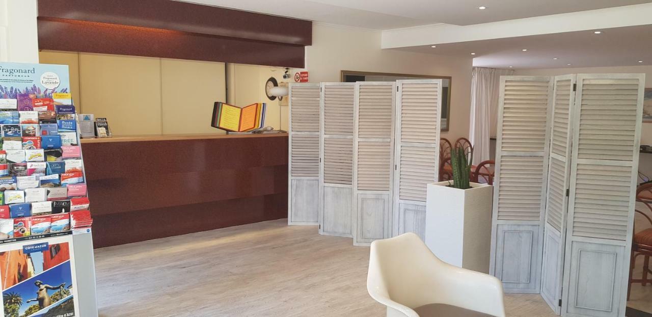 Hôtel Le Galoubet Villeneuve-Loubet Buitenkant foto
