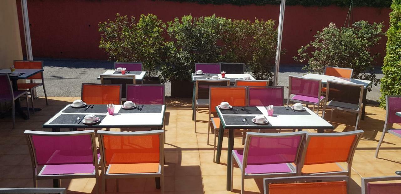 Hôtel Le Galoubet Villeneuve-Loubet Buitenkant foto