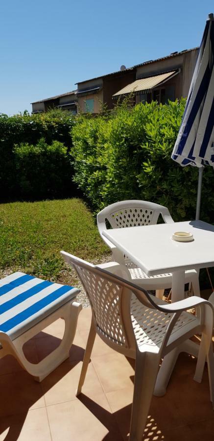 Hôtel Le Galoubet Villeneuve-Loubet Buitenkant foto